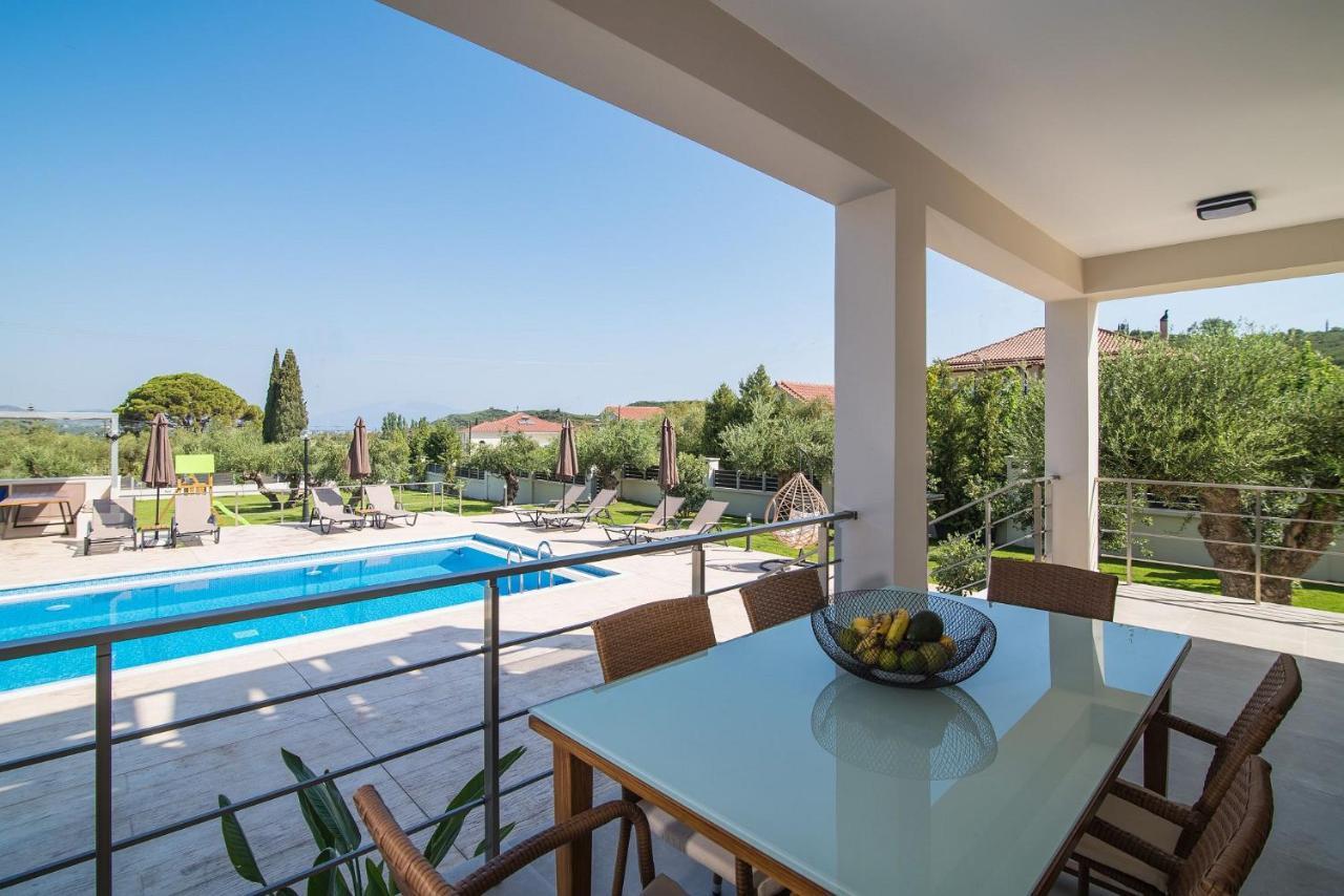Vila Daisy's Garden - With Private Pool, Ideal For Large Groups, By Zantewize *