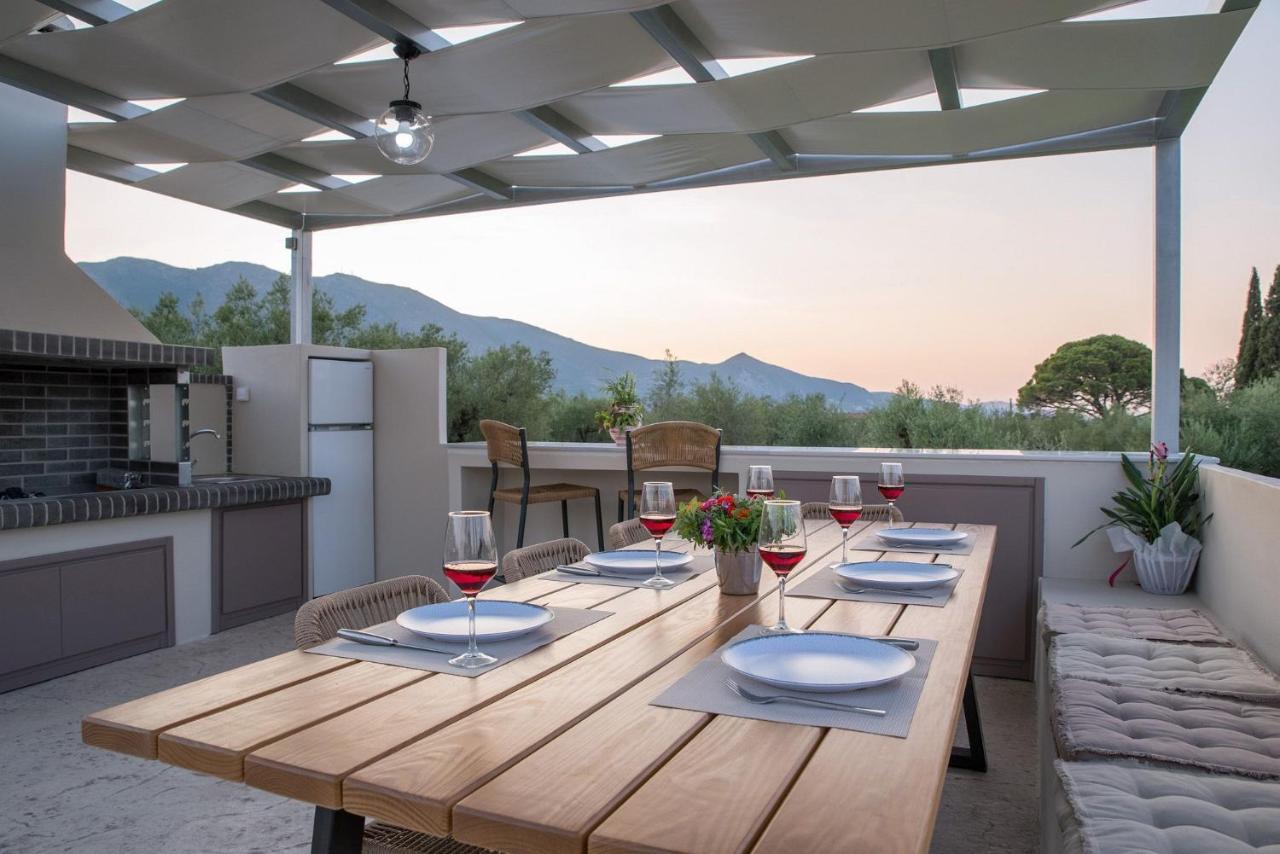 Daisy's Garden - With Private Pool, Ideal For Large Groups, By Zantewize Drakas