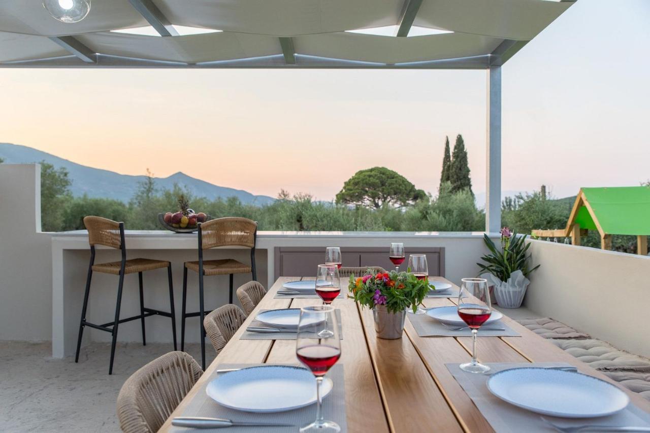 Vila Daisy's Garden - With Private Pool, Ideal For Large Groups, By Zantewize *